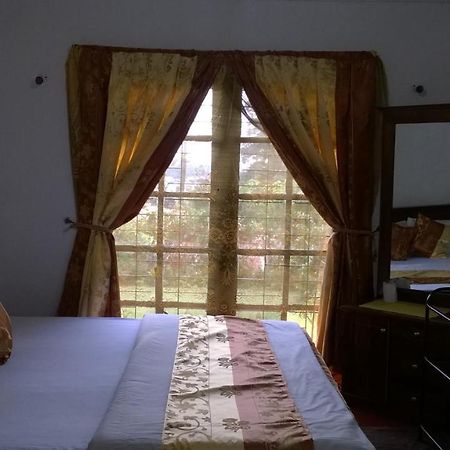 Srihelyes Inn Nuwara Eliya Bagian luar foto