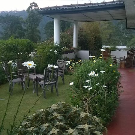 Srihelyes Inn Nuwara Eliya Bagian luar foto