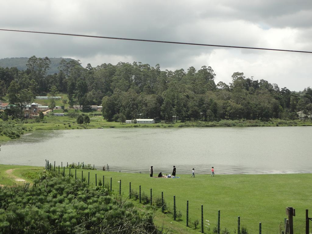 Srihelyes Inn Nuwara Eliya Bagian luar foto