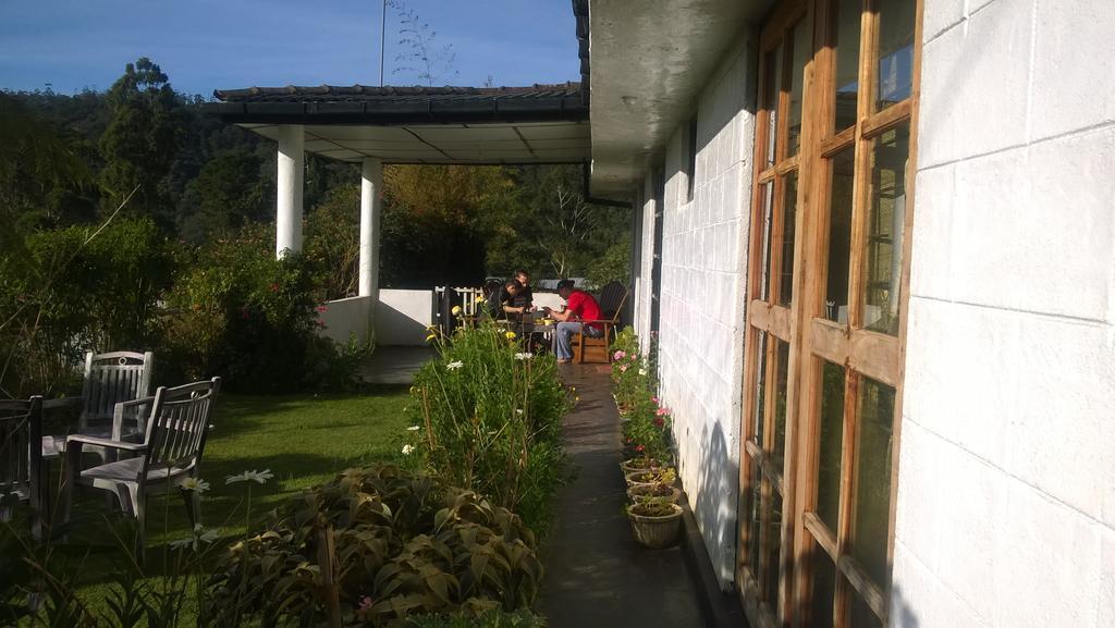Srihelyes Inn Nuwara Eliya Bagian luar foto