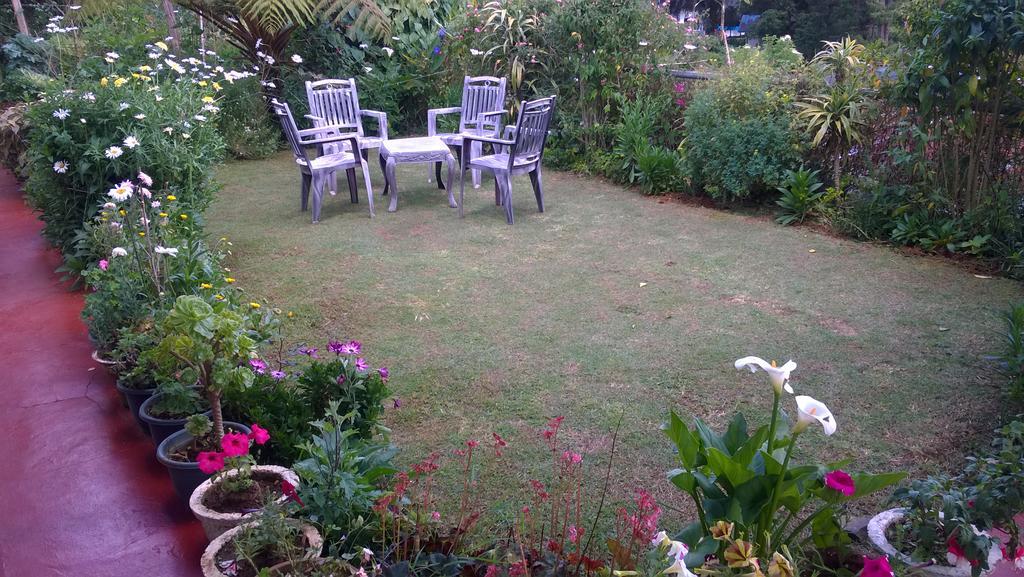 Srihelyes Inn Nuwara Eliya Bagian luar foto