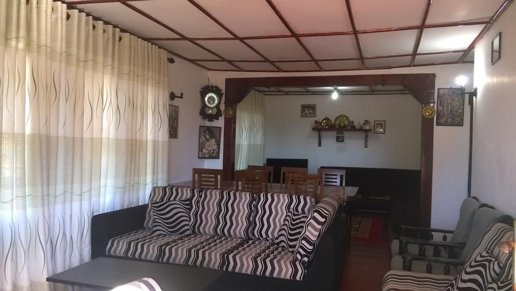 Srihelyes Inn Nuwara Eliya Bagian luar foto