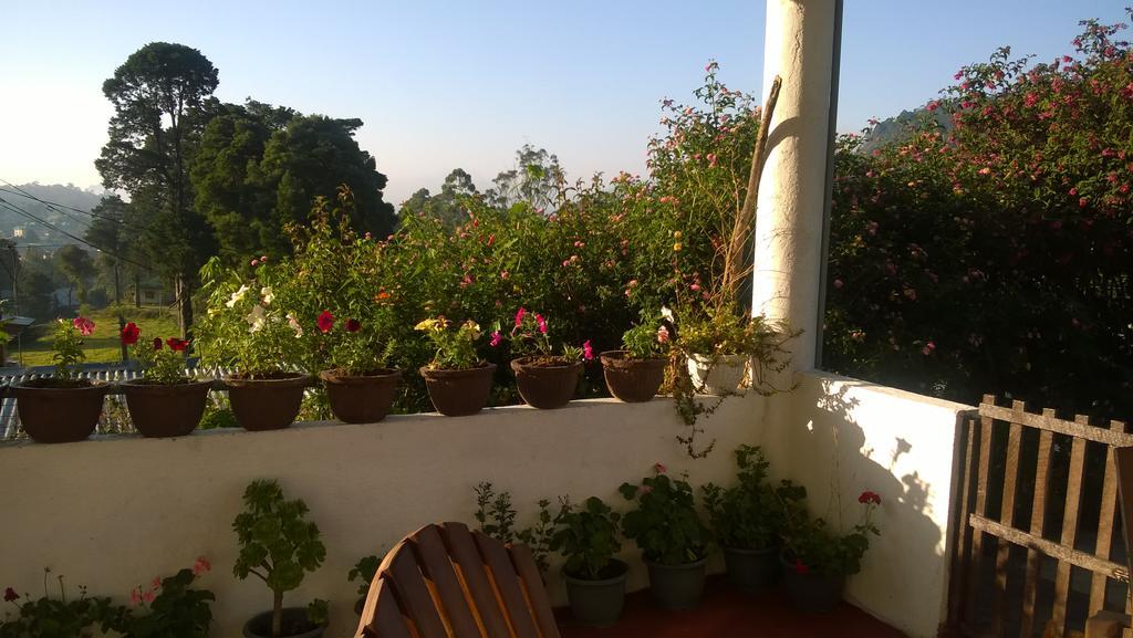 Srihelyes Inn Nuwara Eliya Bagian luar foto