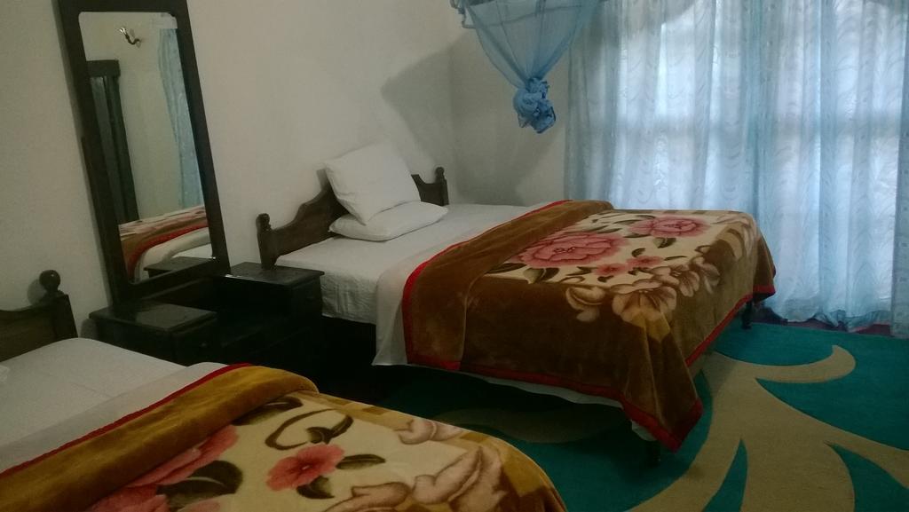 Srihelyes Inn Nuwara Eliya Bagian luar foto
